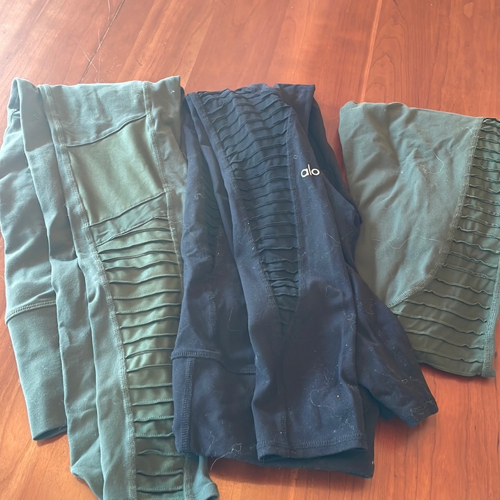 Alo Moto and Luminous Leggings